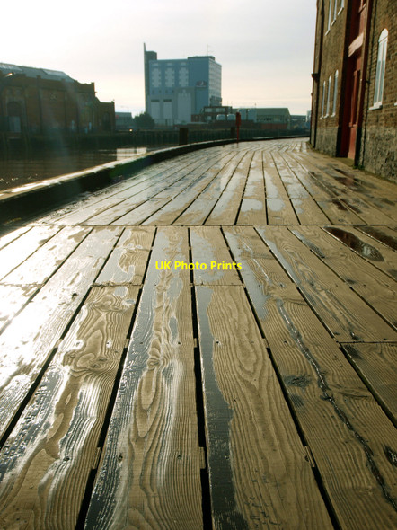 Photo 6"x4" Wet Walkway Kingston upon Hull c2010