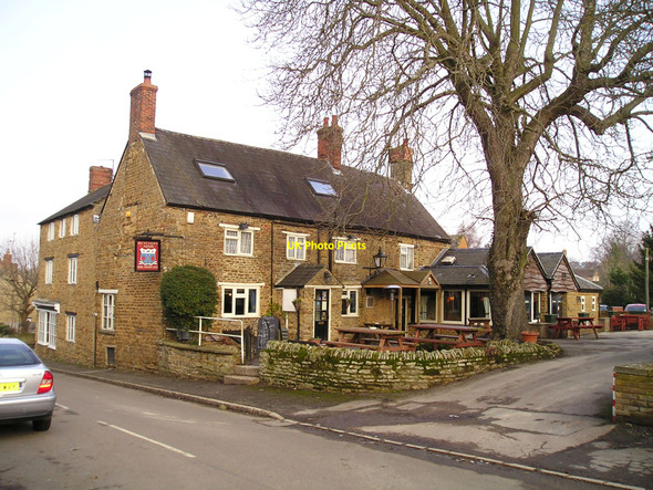 Photo 6"x4" The Butchers Arms Pub Kings Sutton Astrop c2010