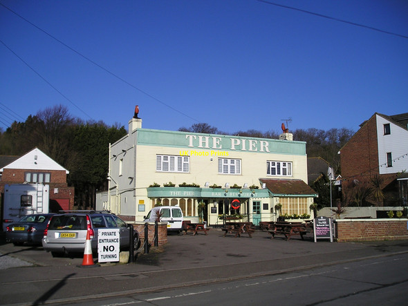 Photo 6"x4" The Pier Hotel Pub, Lower Upnor Broad Street\/TQ7671 c2010