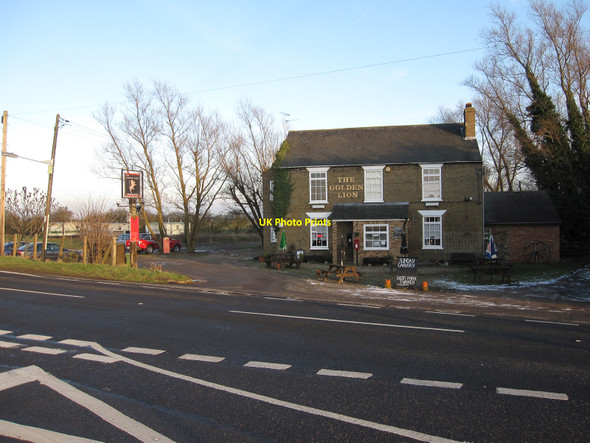 Photo 6"x4" The Golden Lion, Stonea Stonea c2010