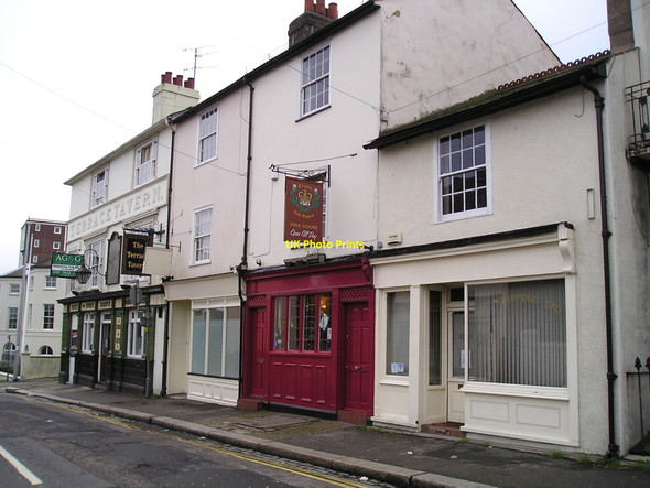 Photo 6"x4" The Crown and Thistle Pub, Gravesend Gravesend\/TQ6574 c2010