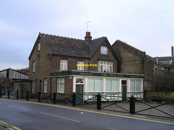 Photo 6"x4" The Old Sun Pub, Gravesend Northfleet c2010