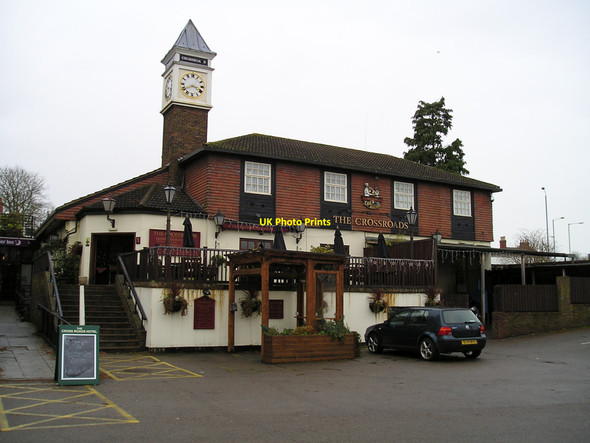 Photo 6"x4" The Crossroads Pub, Weedon Road Weedon c2010