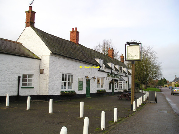 Photo 6"x4" The Coffee Pot Tavern Pub, Yardley Gobion Yardley Gobion c2010