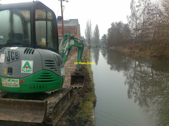 Photo 6"x4" The tow path is closed Long Eaton c2010