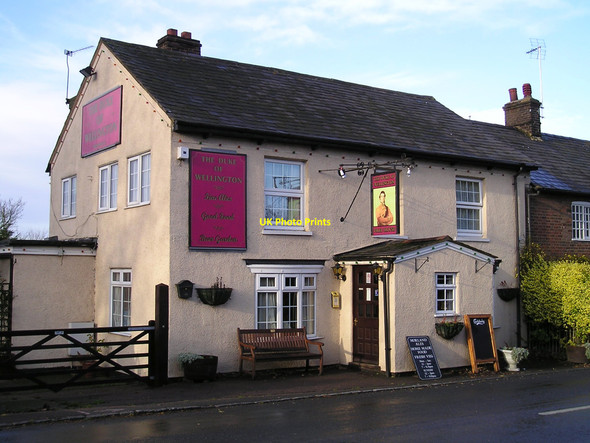 Photo 6"x4" The Duke of Wellington Pub, Chiddingstone Wharf Cheddington c2010