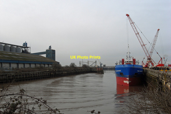 Photo 6"x4" New Holland Dock New Holland\/TA0823 c2010