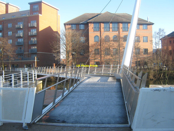 Photo 6"x4" Derbys new Swing Bridge, Cathedral Green, Derby Derby\/SK3535 c2010