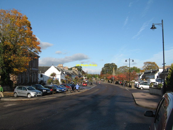 Photo 6"x4" The Square, Beauly, in autumn Beauly c2009