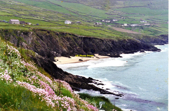 Photo 6"x4" Coumeenoole Bay (Com Dhineol) \u00e2\u0080\u0093 northern beach Dunquin c1993