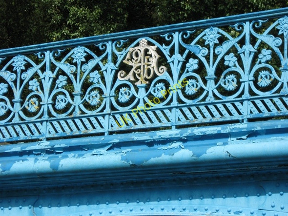 Photo 6"x4" Wendover Arm: The ornamental railings of Rothschild Bridge over the Canal Wendover c2009