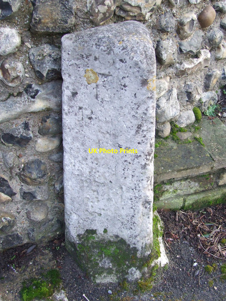 Photo 6"x4" Old Milestone Fornham St Martin c2010