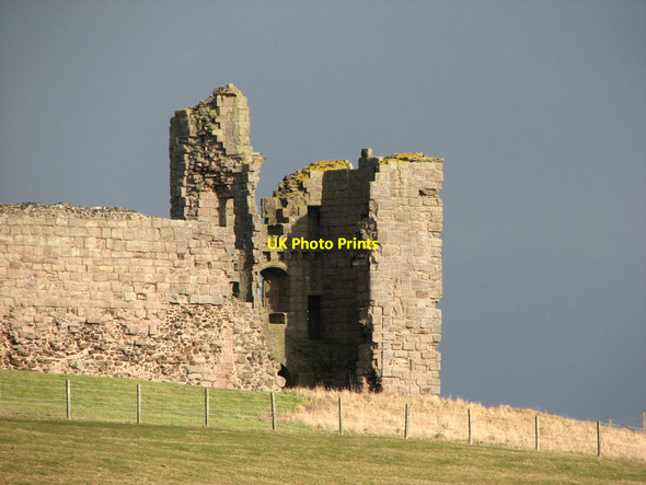 Photo 6"x4" Dunstanburgh Castle Craster c2010