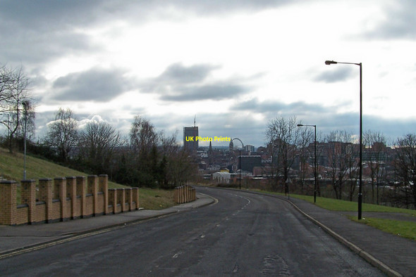 Photo 6"x4" St Paul's Tower, Big Wheel and Town Hall, viewed from Woodside, Sheffield - 1 Sheffield\/SK3587 c2010