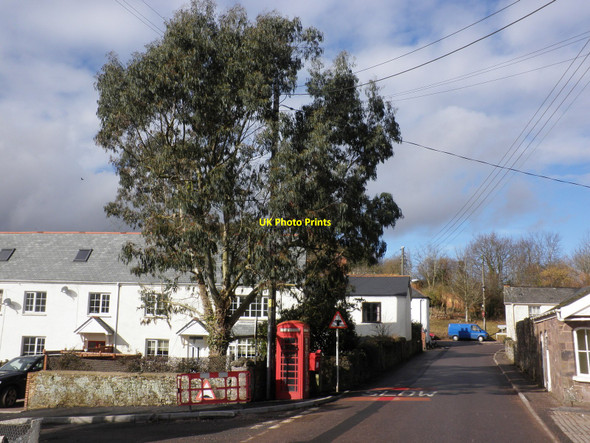 Photo 6"x4" Village centre, Hele Hele\/SS9902 c2010