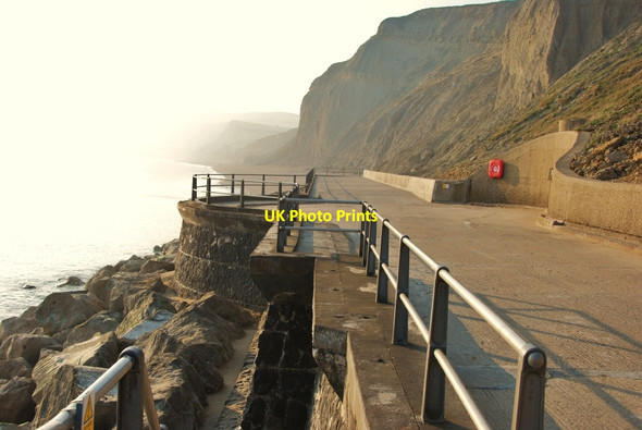 Photo 6"x4" West Bay: Westerly end of seafront Bridport c2007