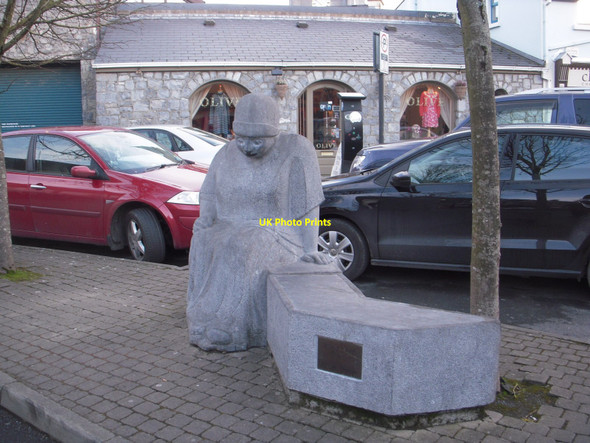 Photo 6"x4" The Weathered Woman, Ennis, Co Clare Ennis c2010