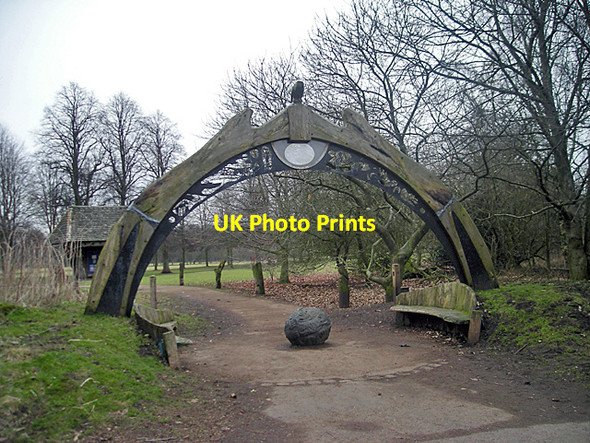 Photo 6"x4" Arch in the park Anderton\/SJ6475 c2010