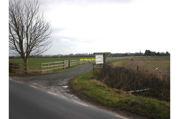 Photo 6"x4" Entrance to Tile Barn Farm Hampton Lucy c2010