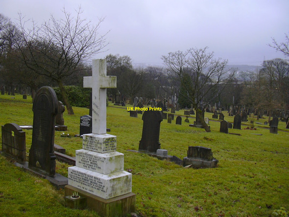 Photo 6"x4" Burnley Cemetery Burnley c2010
