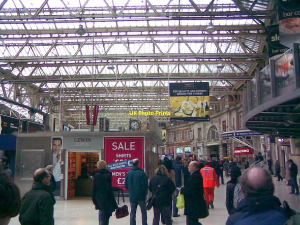 Photo 6"x4" Waterloo Station concourse #2 London c2010