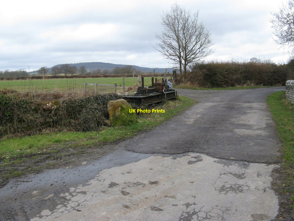 Photo 6"x4" Sluice gates at outfall from Millpond Lickfold\/SU9225 c2010