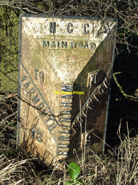 Photo 6"x4" Old Milepost North Burlingham c2010