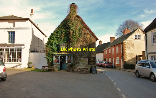 Photo 6"x4" Cerne Abbas: The Royal Oak Cerne Abbas c2007