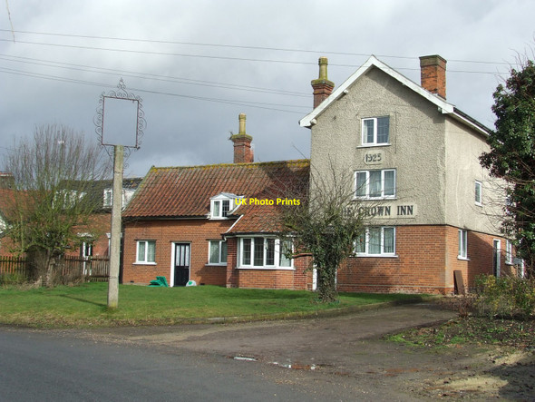 Photo 6"x4" The Crown Inn Shelfanger c2010