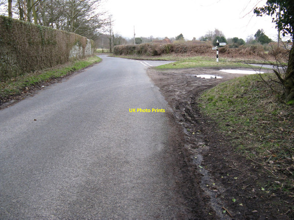 Photo 6"x4" T-junction on Upperton Road north of Upperton Upperton\/SU9522 c2010