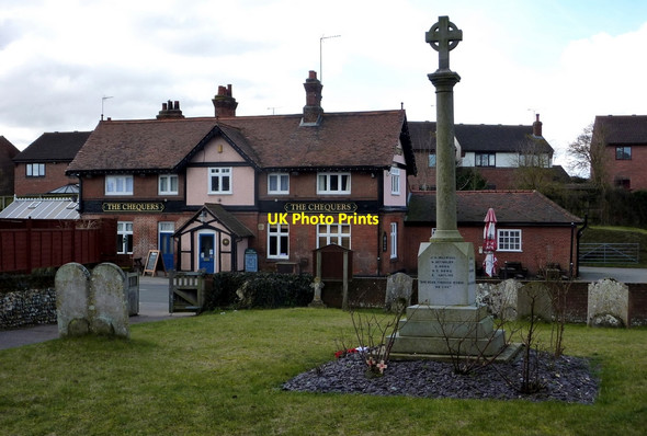 Photo 6"x4" Churchyard and pub, Great Blakenham Great Blakenham c2010