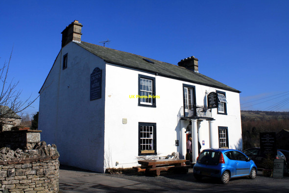 Photo 6"x4" The Crown and Mitre Bampton Grange c2010