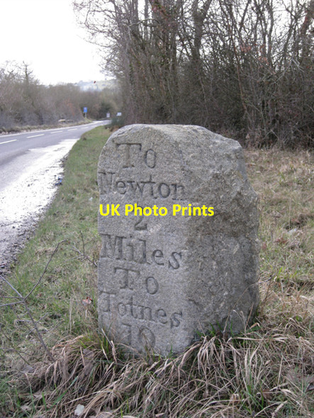 Photo 6"x4" Milestone, Old Exeter Road (1\/2) Newton Abbot c2010