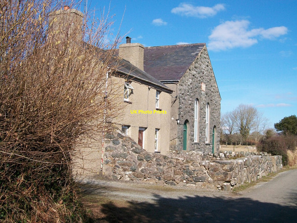Photo 6"x4" Capel y Beirdd, Ynys Rhoslan c2010