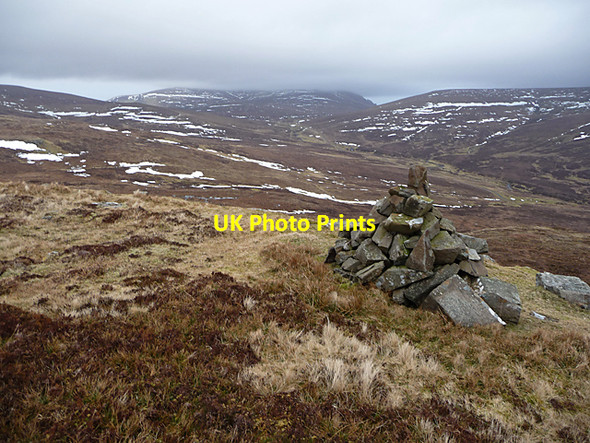 Photo 6"x4" Summit cairn on Reieval Uig\/NG3963 c2010