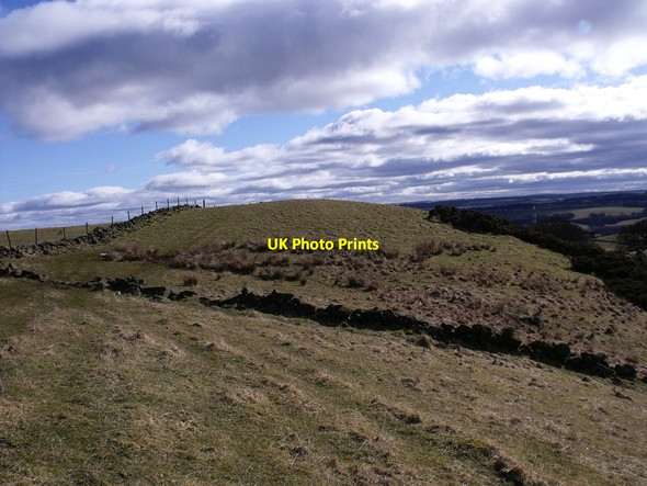 Photo 6"x4" Over the hill to Tomfyne Banton\/NS7579 c2010