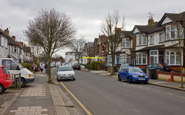 Photo 6"x4" Hale Grove Gardens Edgware c2010