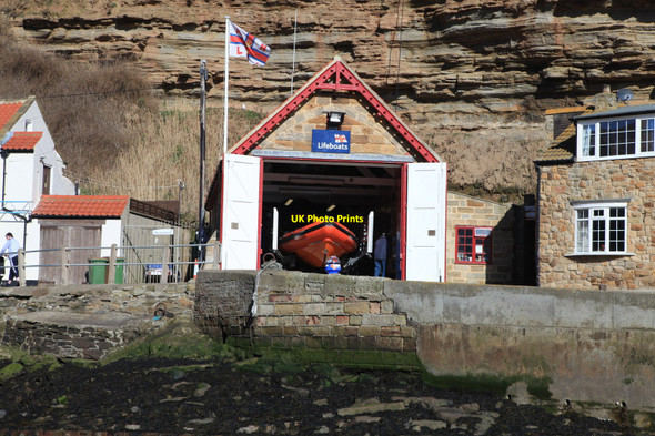 Photo 6"x4" Staithes Lifeboat Station Staithes c2010