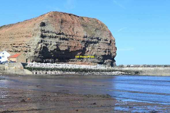 Photo 6"x4" Cowbar Nab Staithes c2010