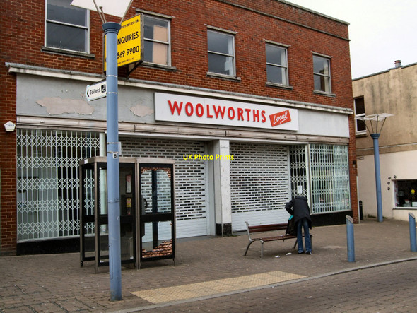 Photo 6"x4" Woolworths local at Newhaven Newhaven\/TQ4401 c2010
