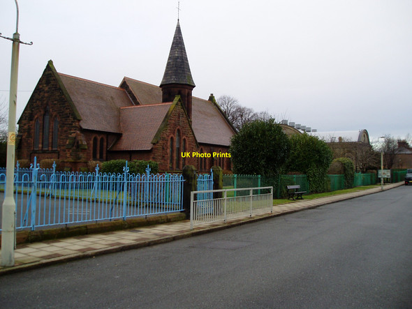 Photo 6"x4" St Matthew's Church, Bromborough Pool Bebington c2010