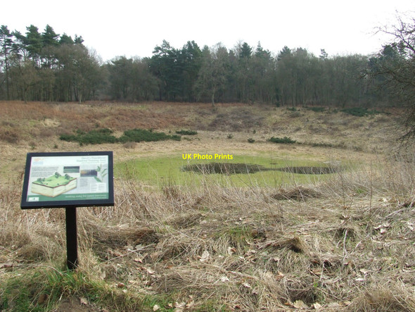 Photo 6"x4" The Devils Punchbowl Croxton\/TL8786 c2010