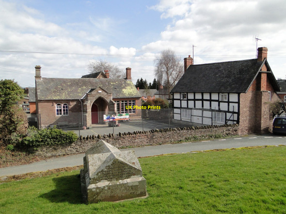 Photo 6"x4" Dilwyn Primary School Dilwyn c2010