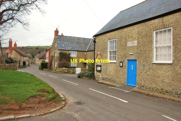 Photo 6"x4" Burton Bradstock: Library Burton Bradstock c2010