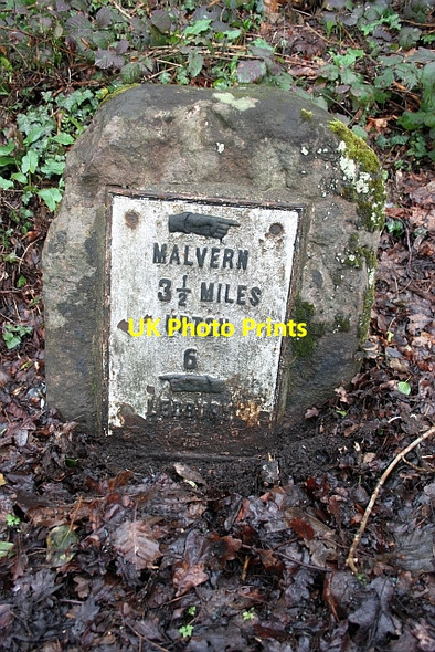 Photo 6"x4" Little Malvern Milestone Little Malvern c2010