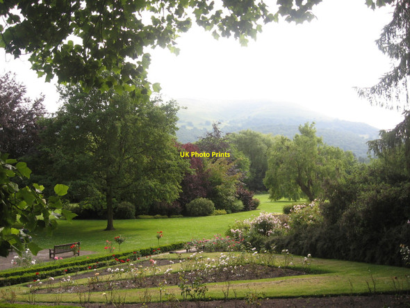 Photo 6"x4" Gardens and Mist Abergavenny\/Y Fenni c2009