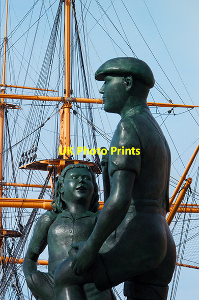 Photo 6"x4" Mudlarkers Statue Portsea c2010