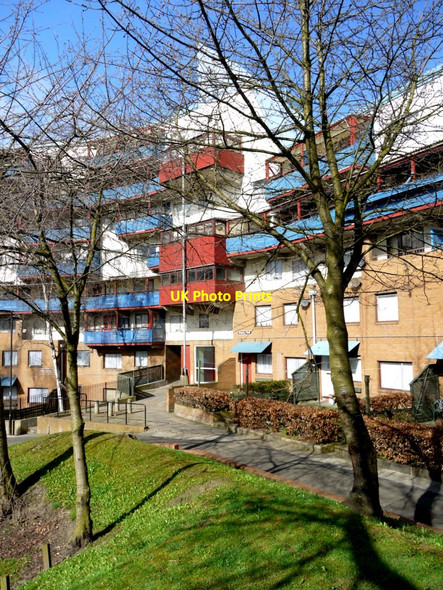 Photo 6"x4" Shipley Walk, Byker Wall Newcastle upon Tyne c2010