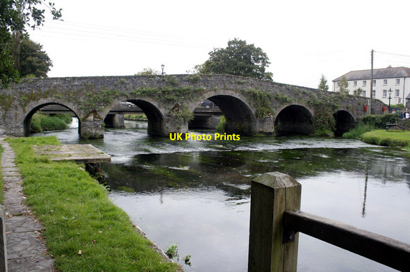 Photo 6"x4" The Old Packhorse Bridge   Durrow Durrow c2009