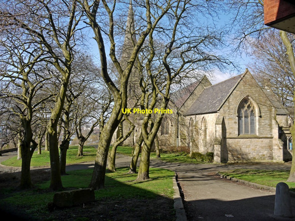 Photo 6"x4" St Michael's Church, Byker Newcastle upon Tyne c2010